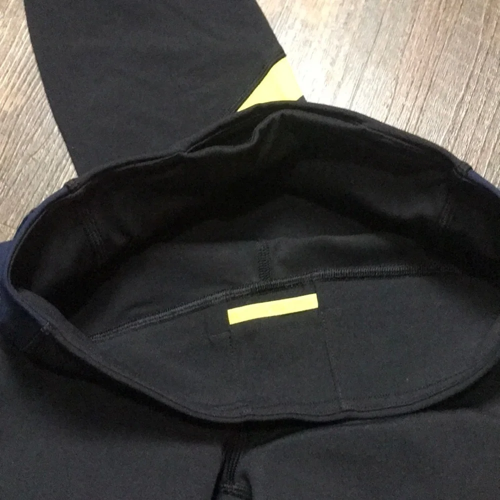 Lululemon Break New Ground *lululemon x Roksanda